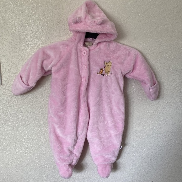 Disney Other - Classic DISNEY Pooh Pink Footed Snowsuit Size 6 Months